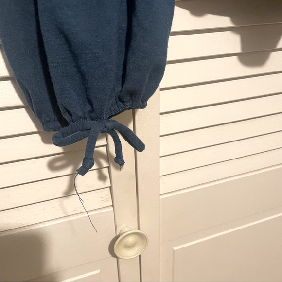 Comfy Cropped Top Sweater with Lace Detailing - Picture 3 of 5